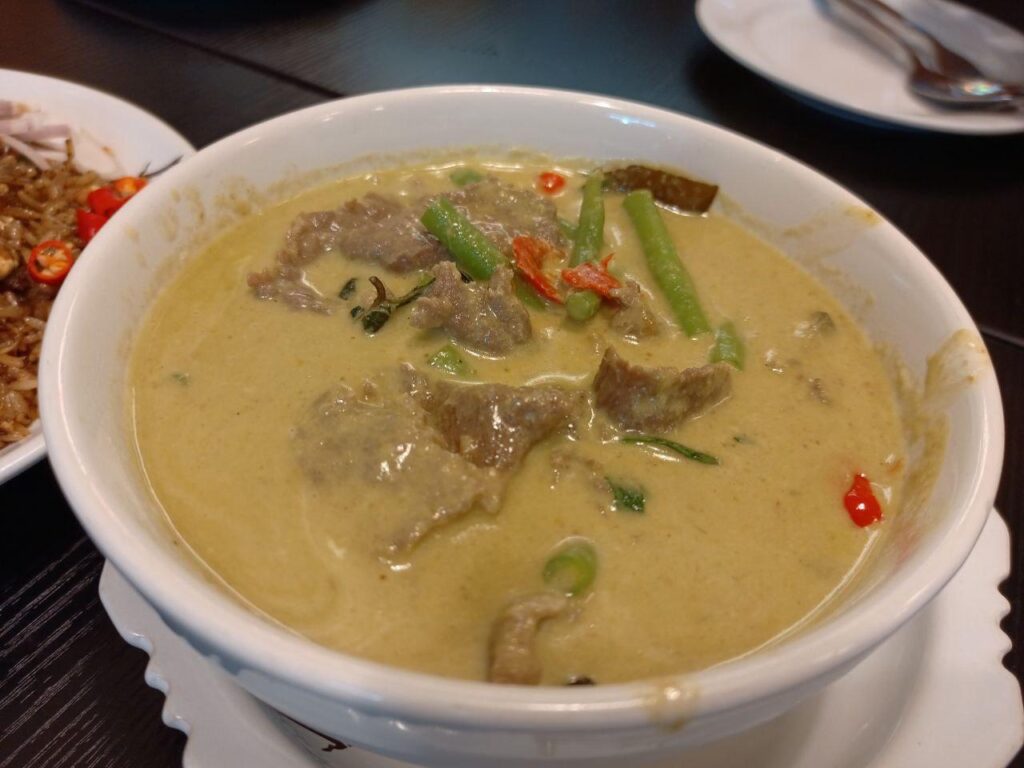 nakhon kitchen green curry with beef